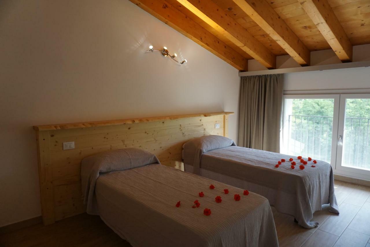 Agriturismo Fattoria Monte Baldo Vista Lago 卡普里诺韦罗内塞 外观 照片
